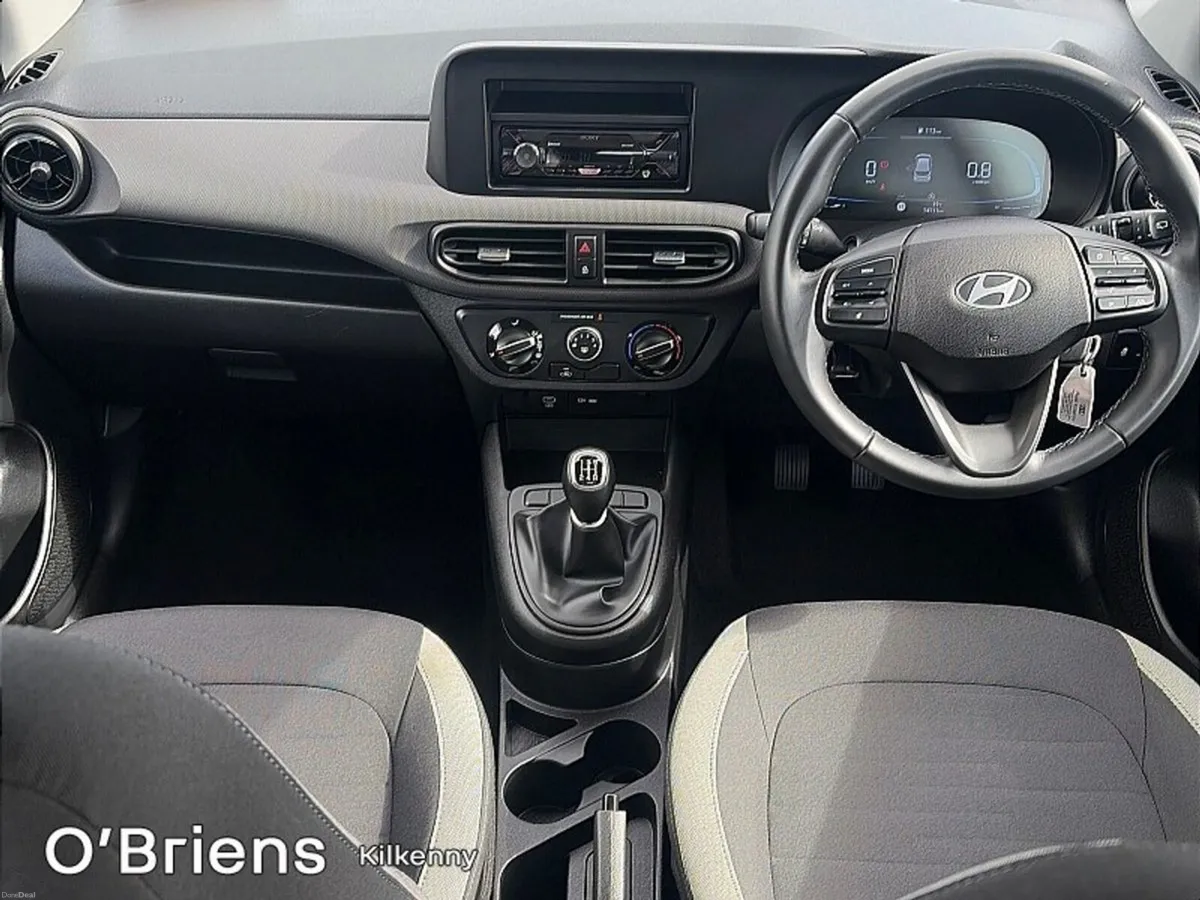 Hyundai i10 CLASSIC 1.0 PRISTINE CONDITION 1 OWNER - Image 2