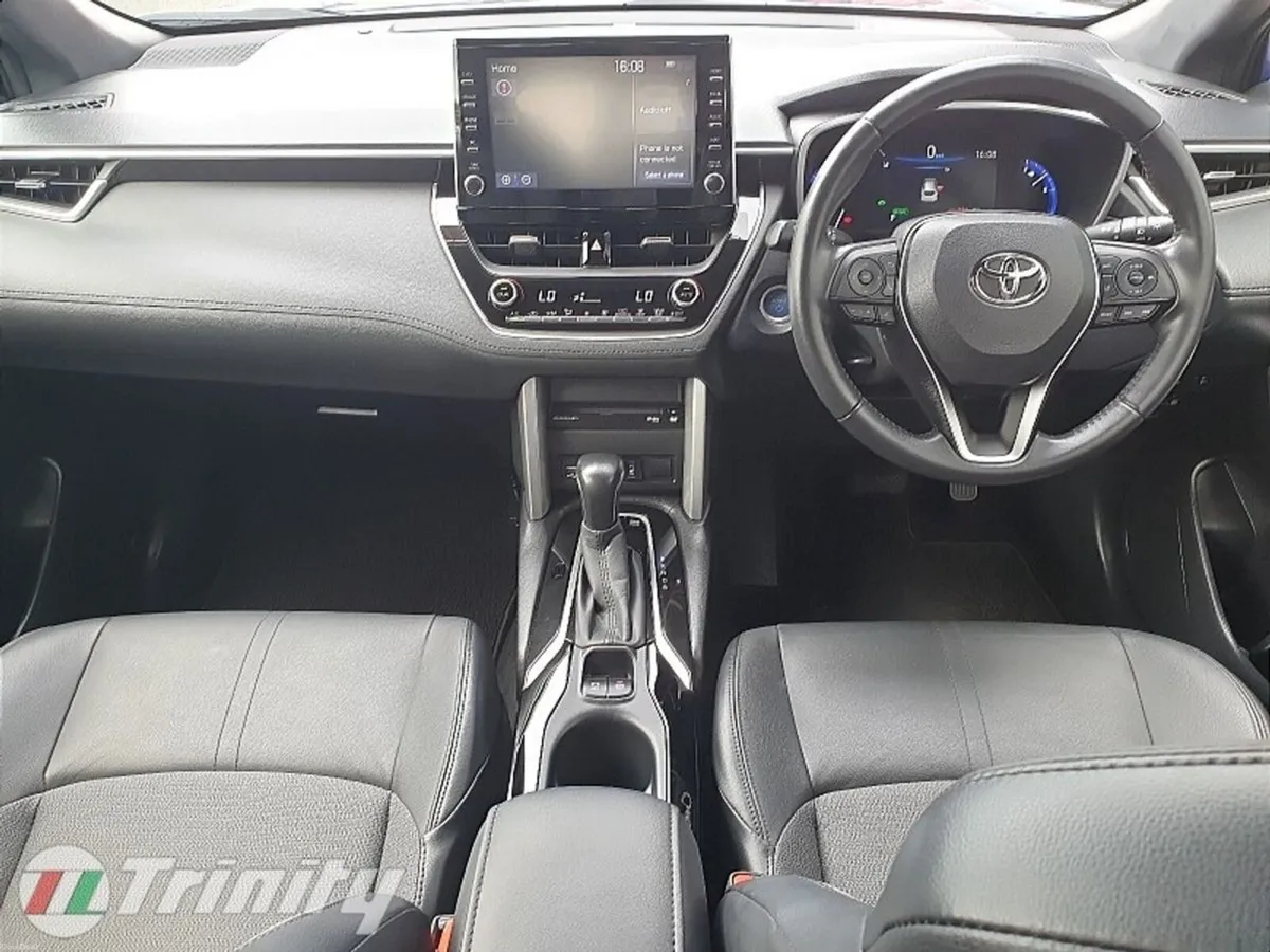 Toyota Corolla Cross ** Z MODEL ** HYBRID ** HIGH - Image 2