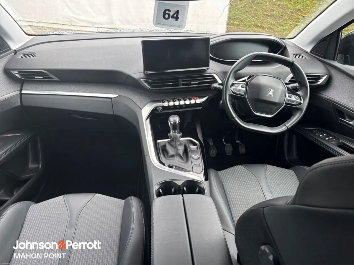 Peugeot 3008 1.2 PureTech 130bhp Allure - Image 4