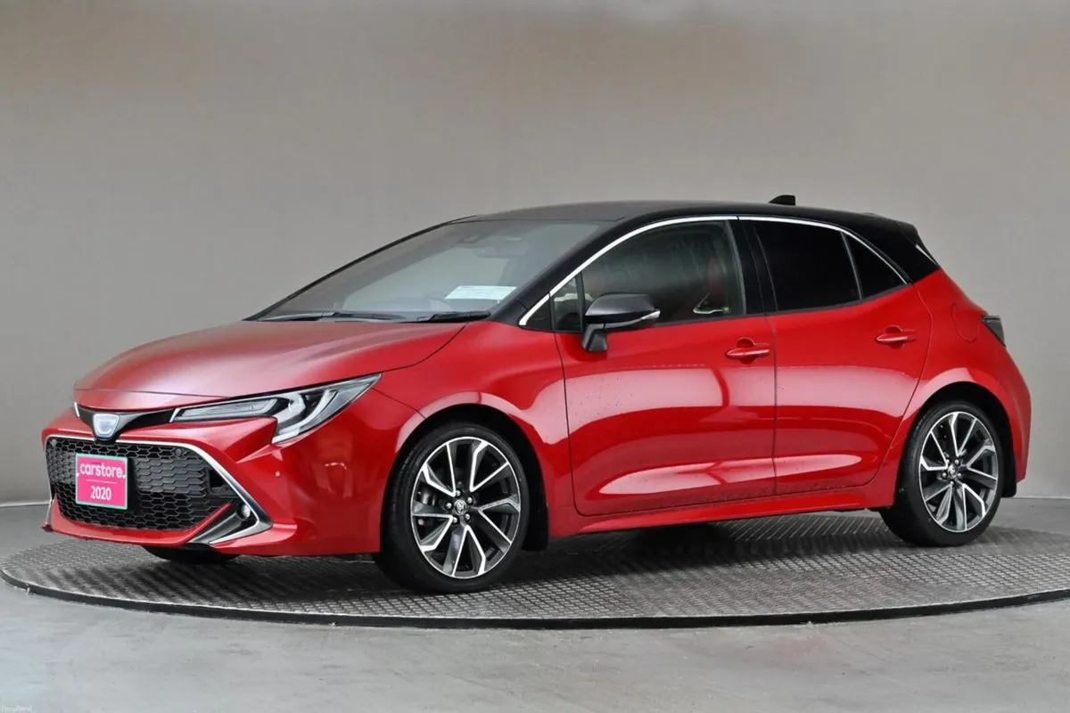 Toyota Corolla 1.8 HYBRID SPORT **BI-TONE ROOF**HA - Image 4