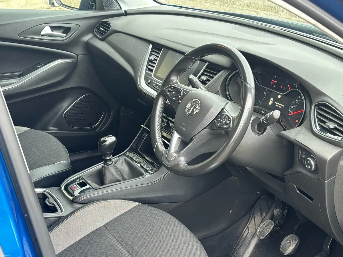 2018 Vauxhall Grandland x - Image 5