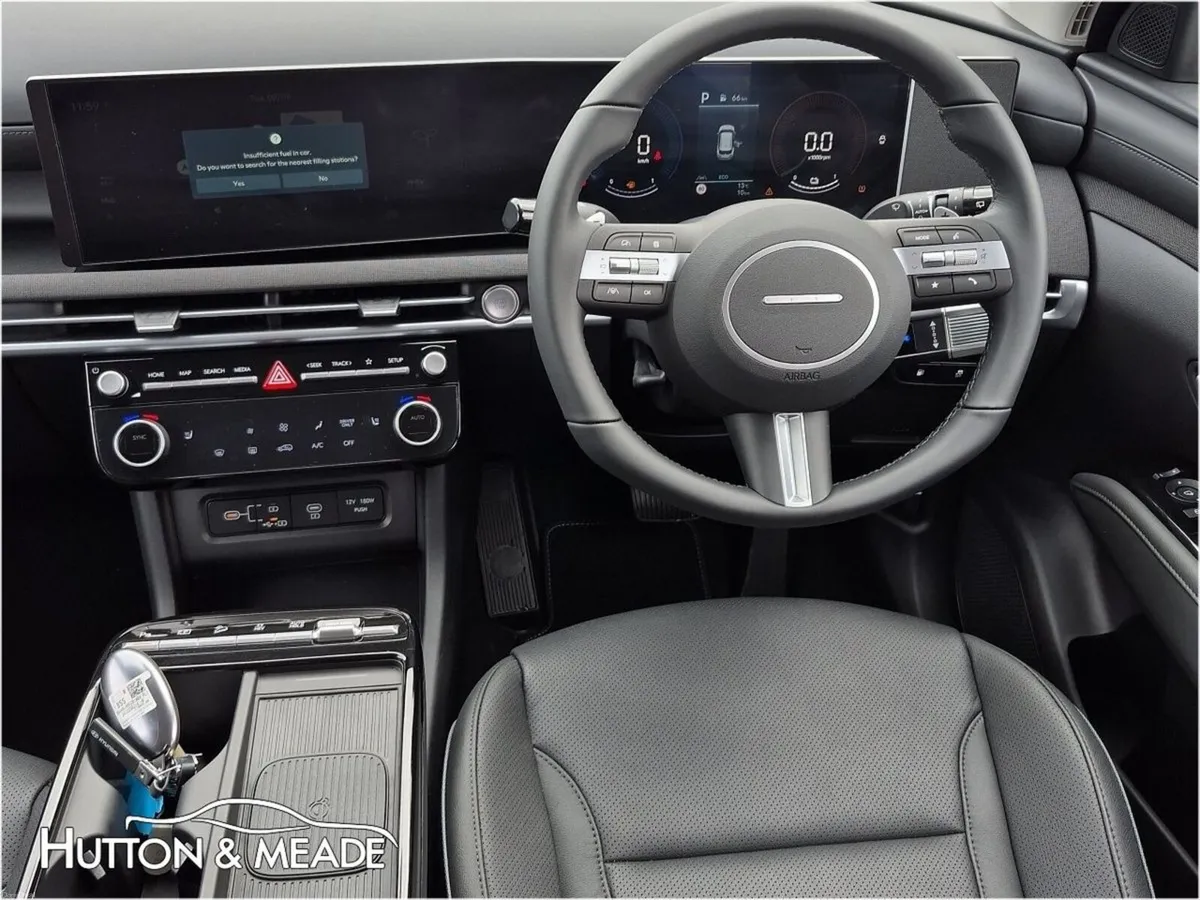 Hyundai Tucson Executive PHEV 1.6 Petrol 5dr - Image 3