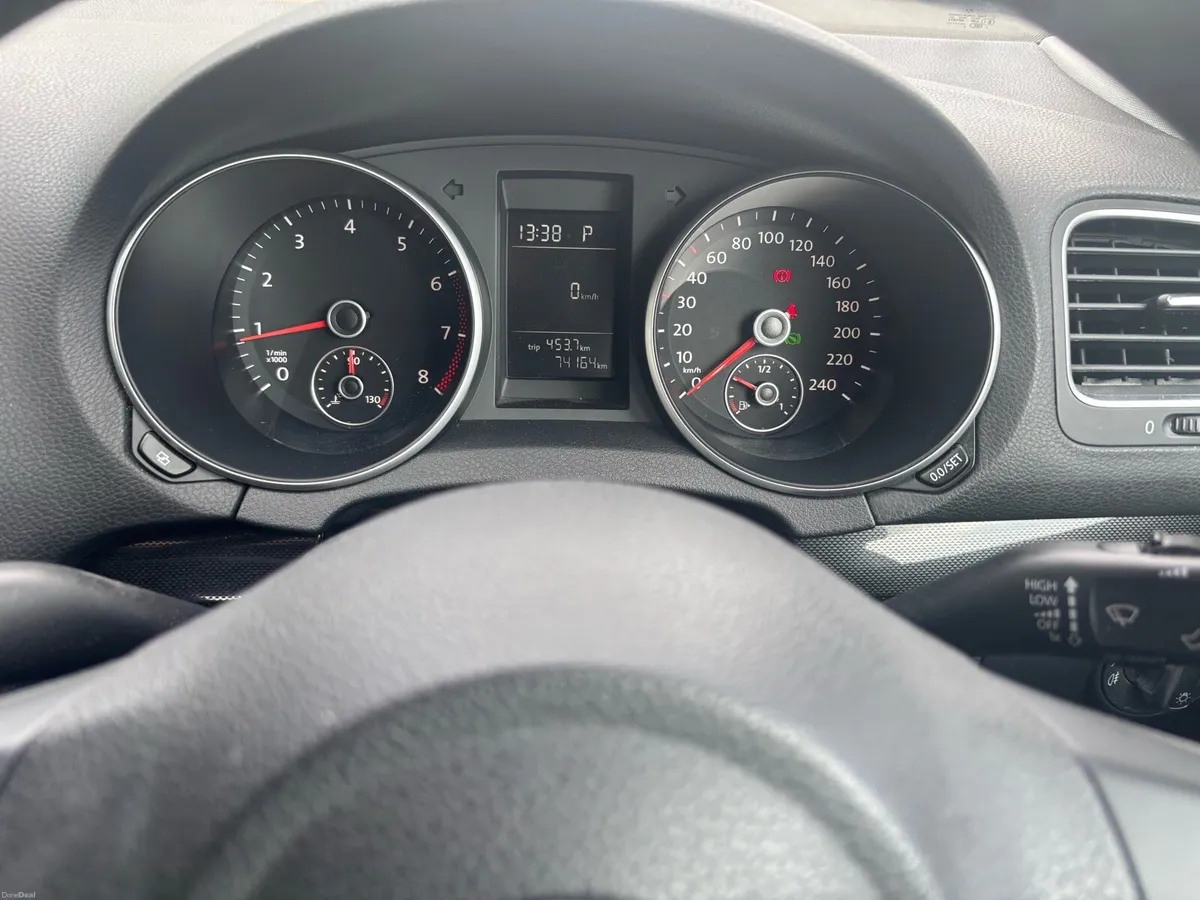 Golf tsi 1.4L 2011 low mileage - Image 6