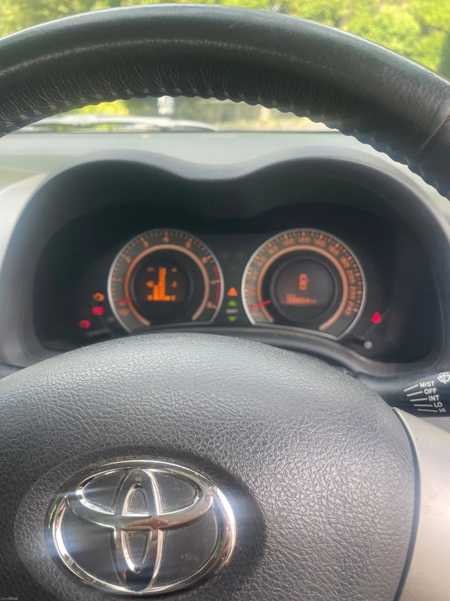 Toyota Corolla - Image 4