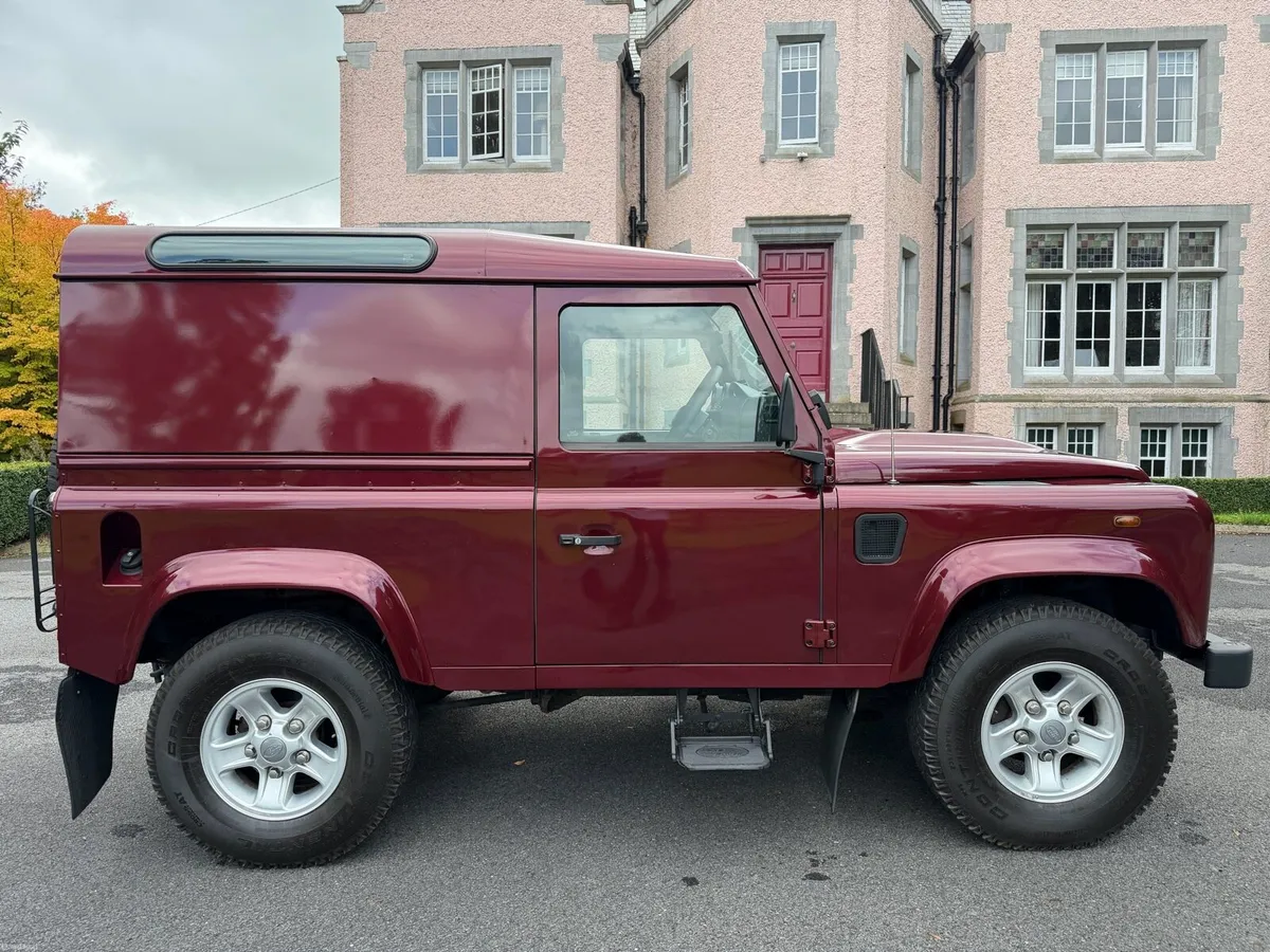 Landrover Defender 90 HardTop - Image 1