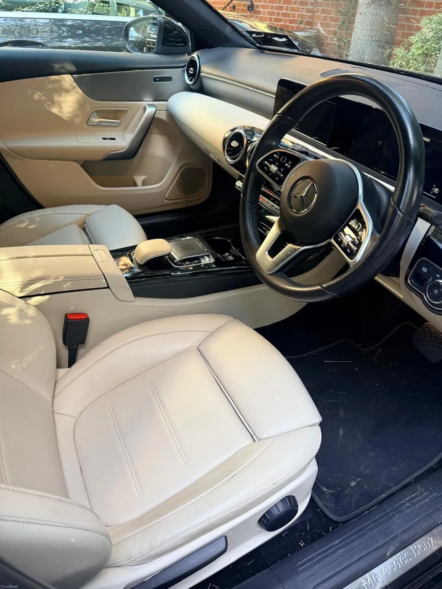 Mercedes Benz A 200 AMG - Image 4