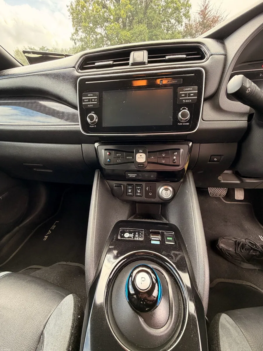 Nissan leaf - Image 2