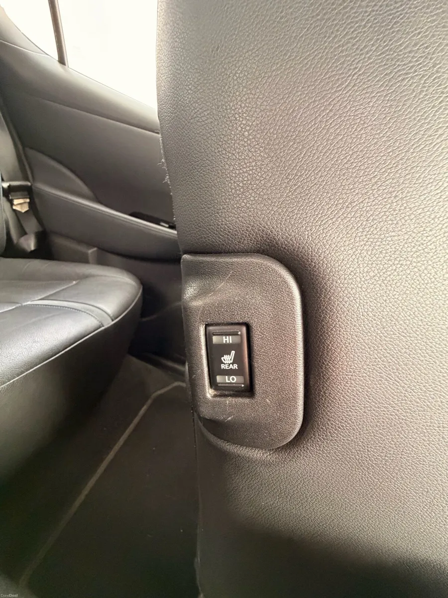 Nissan leaf - Image 6