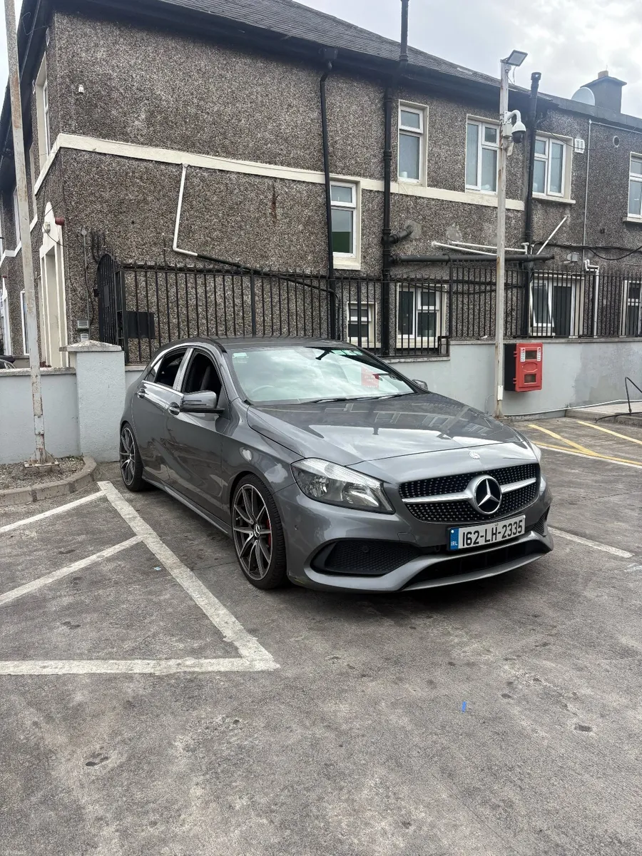 Mercedes-Benz A220D AMG Sport Line - Image 2