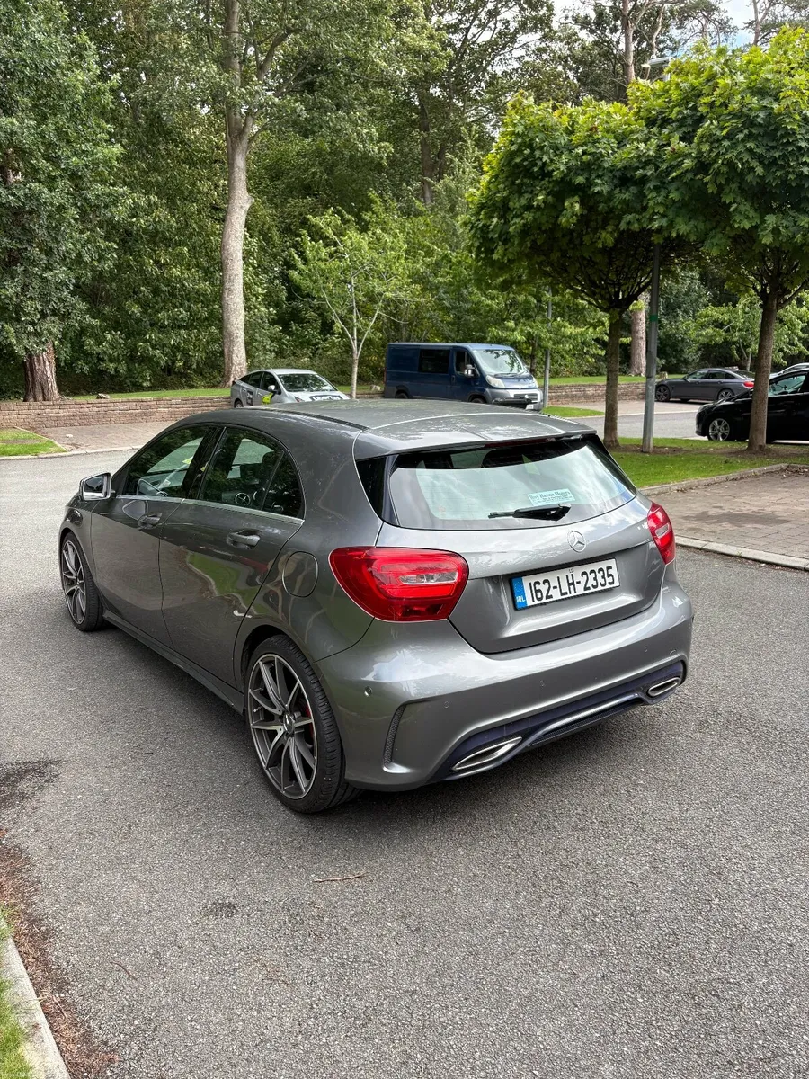 Mercedes-Benz A220D AMG Sport Line - Image 4