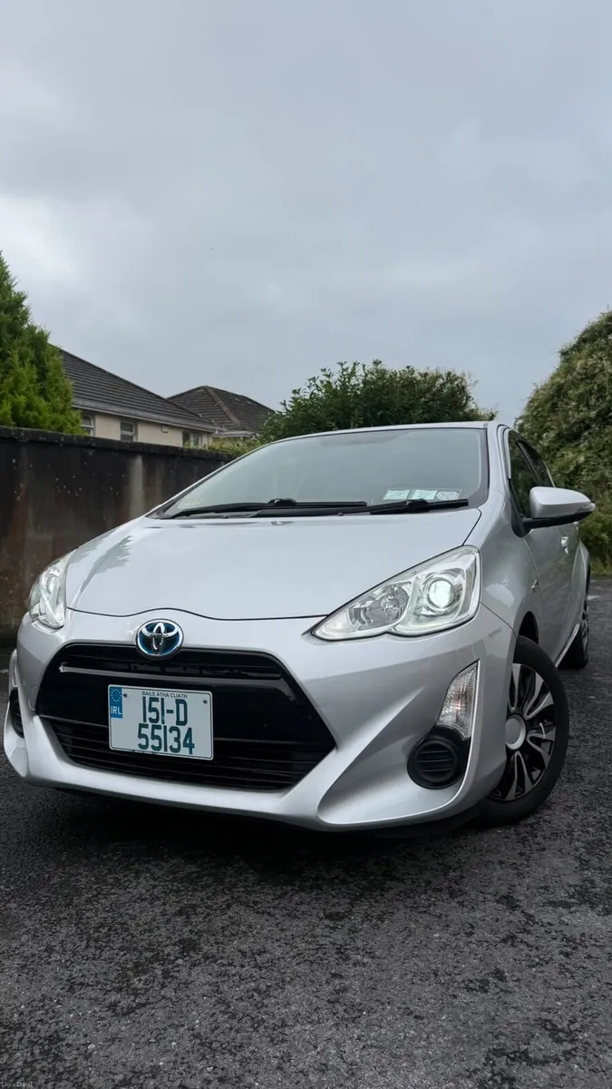 TOYOTA AQUA Hybrid - Image 1
