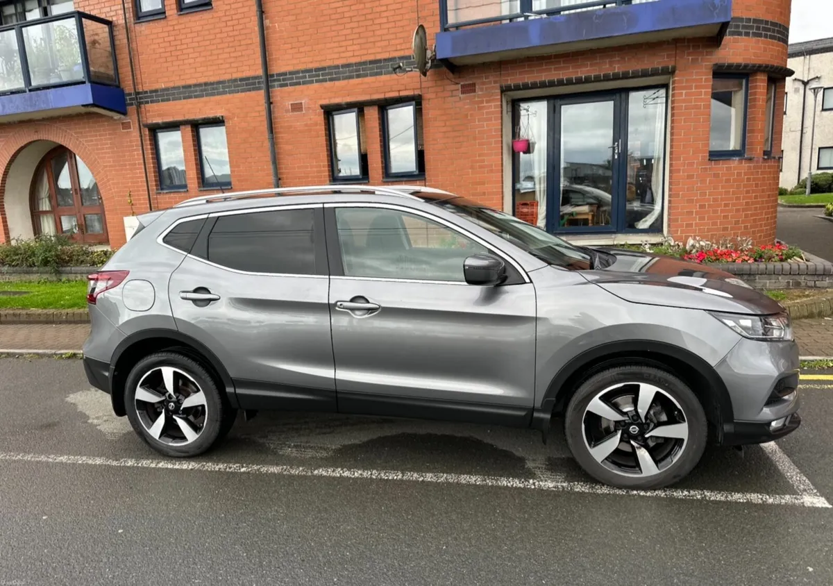 Nissan Qashqai 1.5 Diesel Automatic – LOW MILEAGE - Image 4