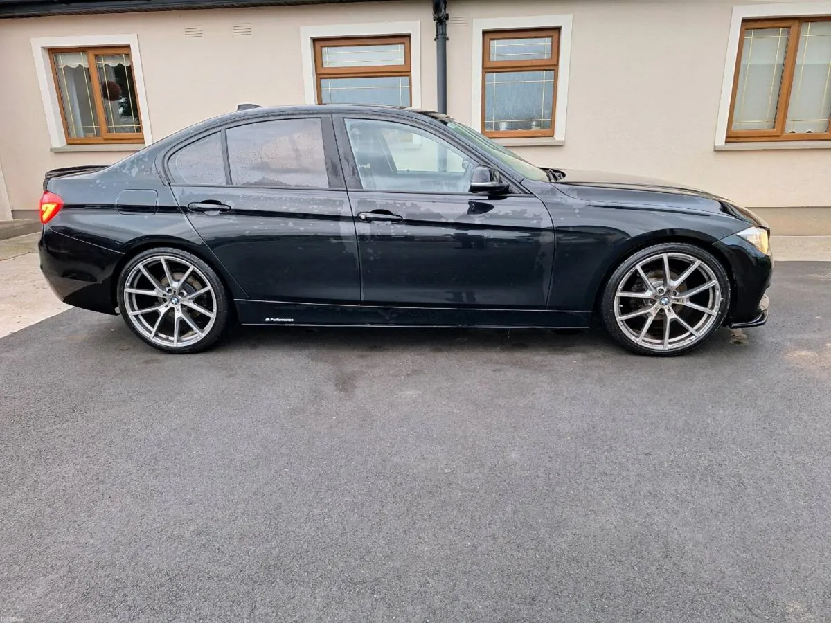 2017  BMW 3 series - Image 2
