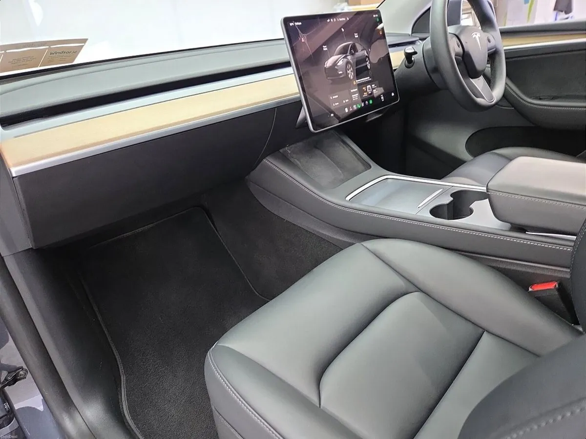 Tesla Model Y RWD 295BHP EV - Image 4
