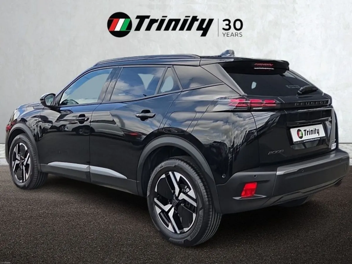Peugeot 2008 ** NERA BLACK FINISH ** HYBRID ALLURE - Image 3