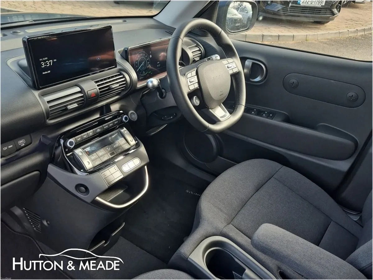 Hyundai INSTER Elegance 49kw Range 360kms - Image 5