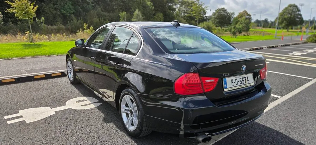3 Series  BMW - Image 3