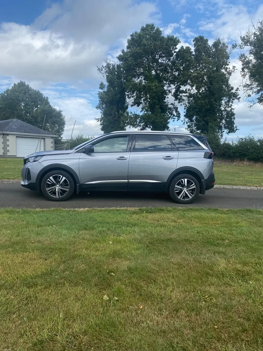 Peugeot 5008 2024 - Image 2