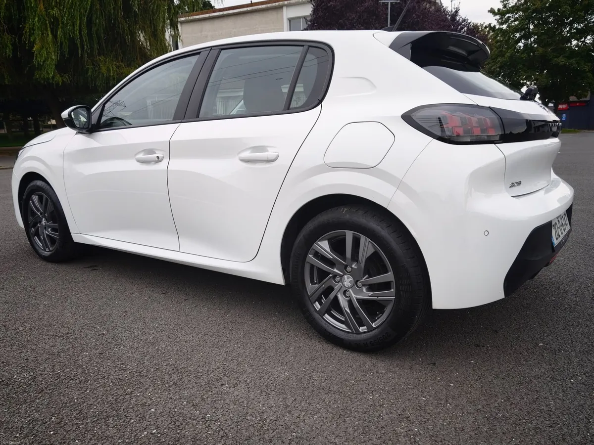 Peugeot 208 2021 1.2 petrol - Image 4