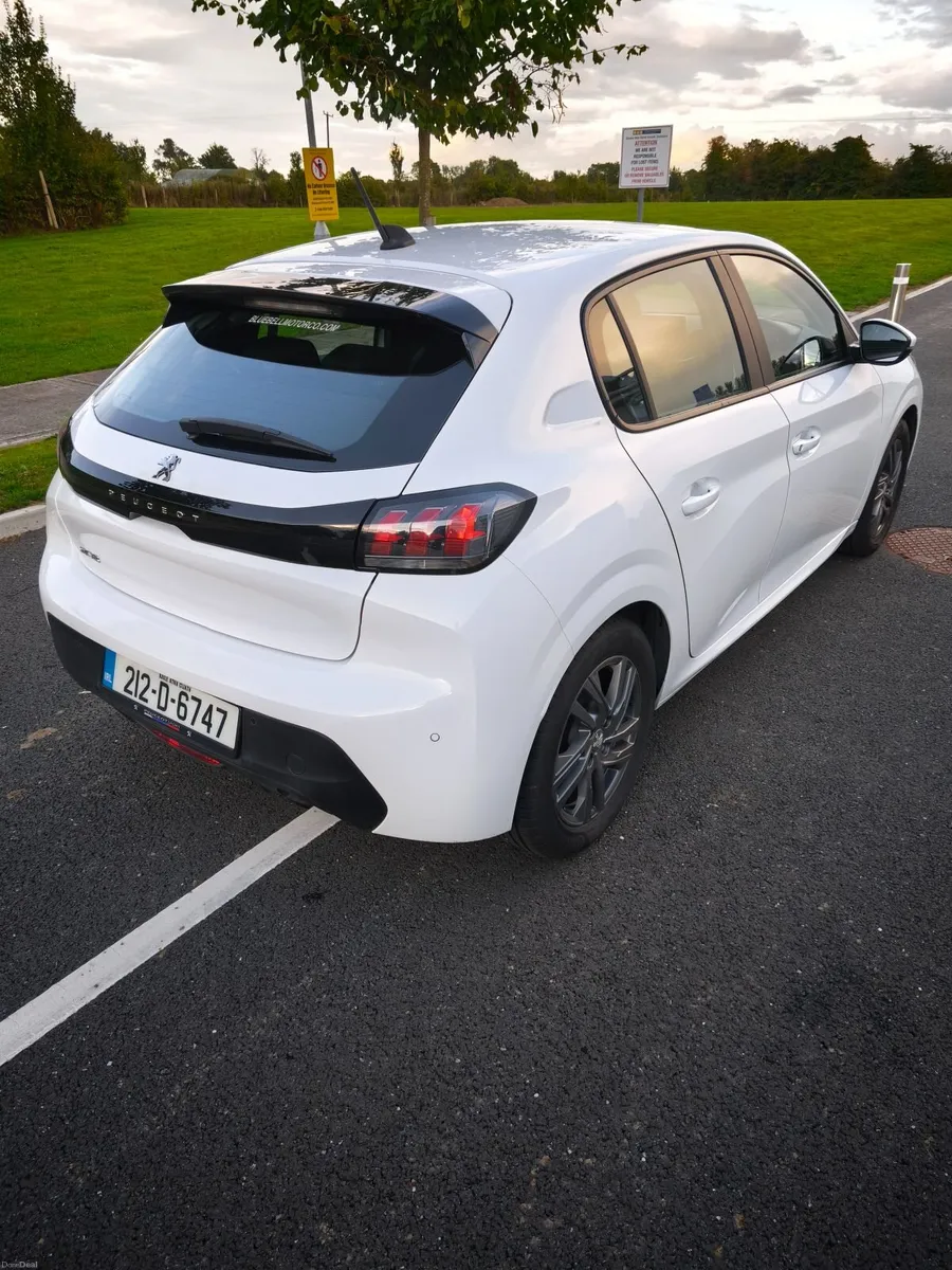 Peugeot 208 2021 1.2 petrol - Image 5