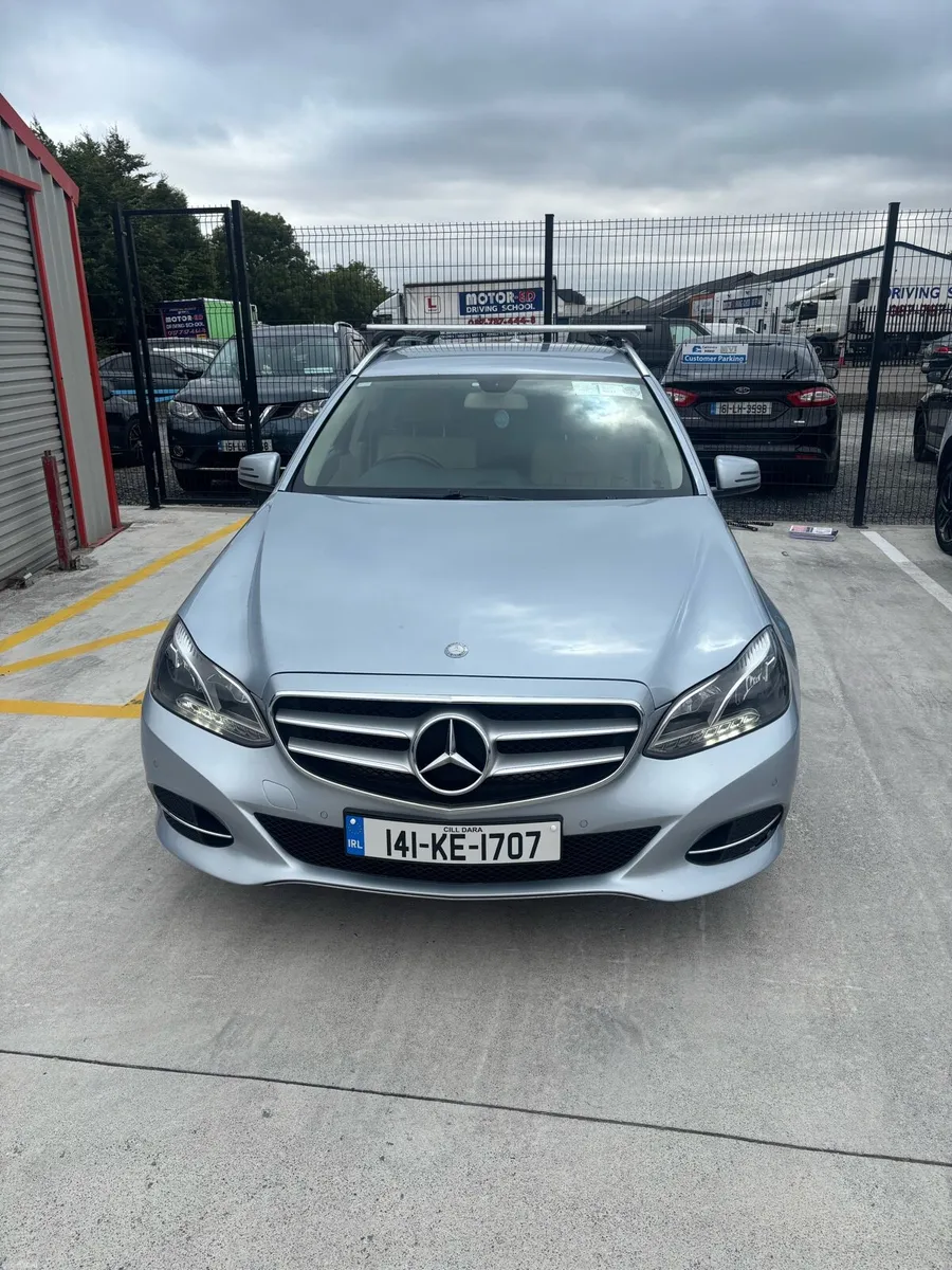 Mercedes e220d estate - Image 2