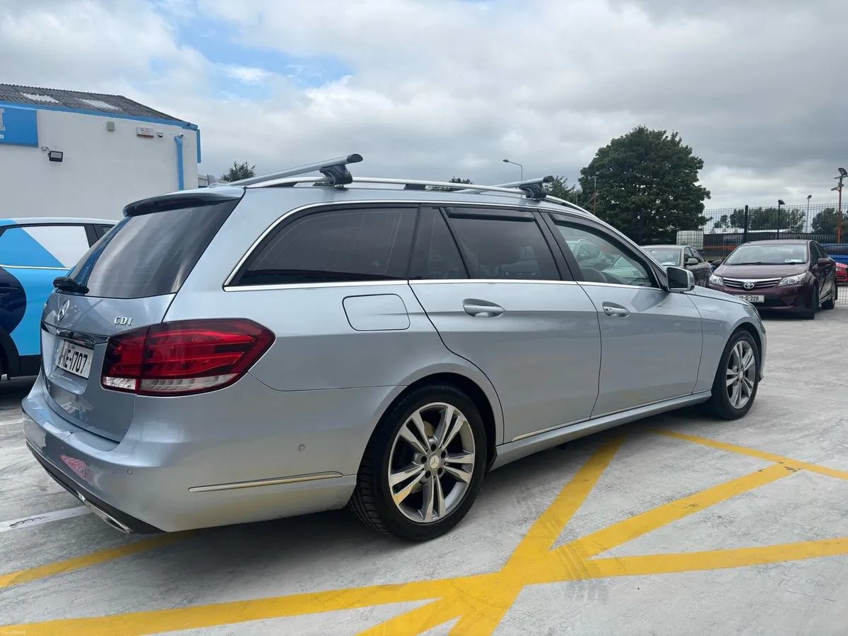 Mercedes e220d estate - Image 3