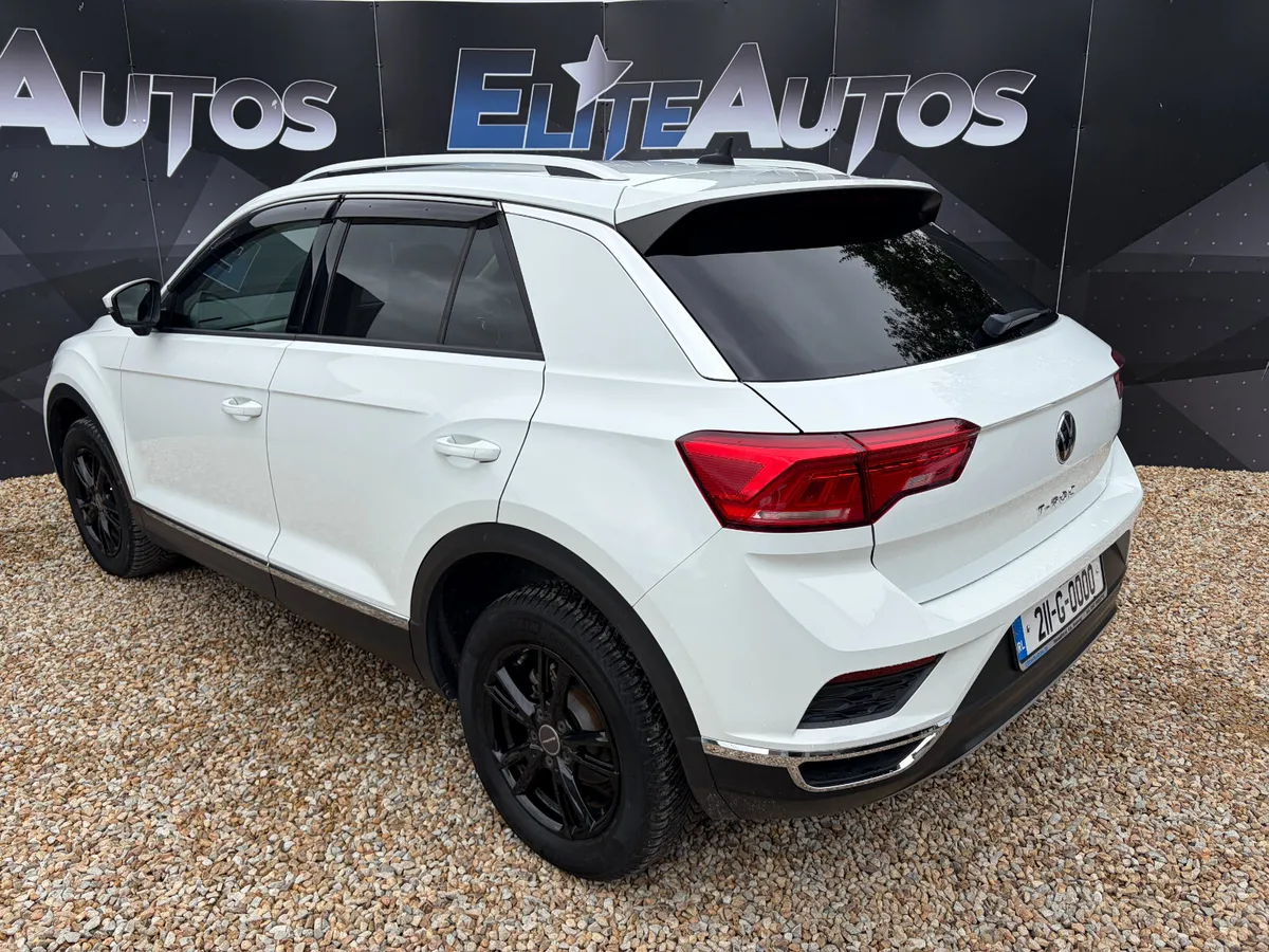Volkswagen T-Roc 2.0 150 HP Automatic 2021 - Image 3