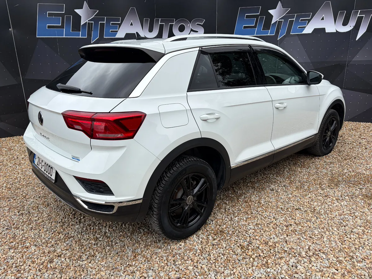 Volkswagen T-Roc 2.0 150 HP Automatic 2021 - Image 6