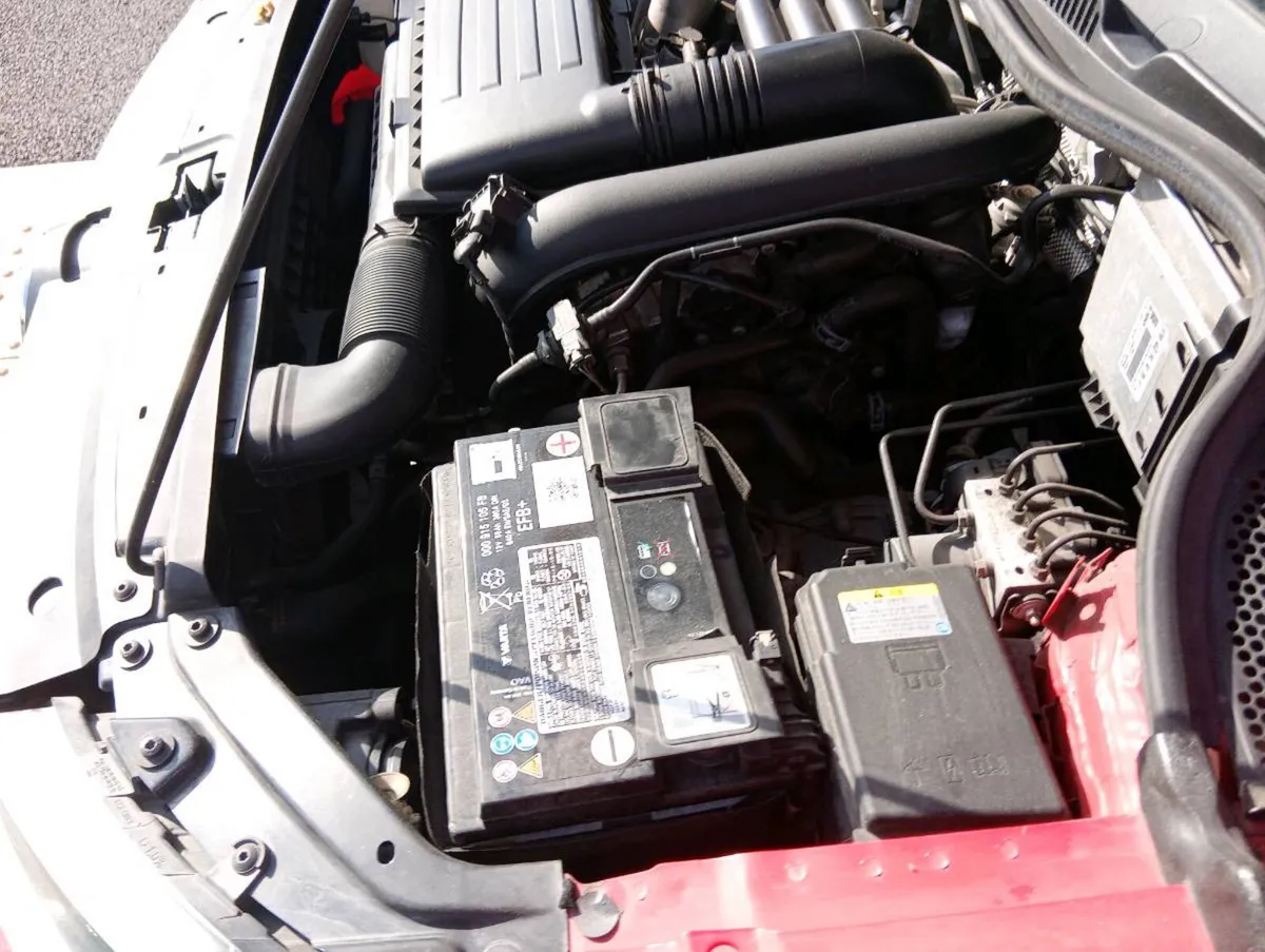 Ambient Red VW polo 1.2 Tsi - Image 4