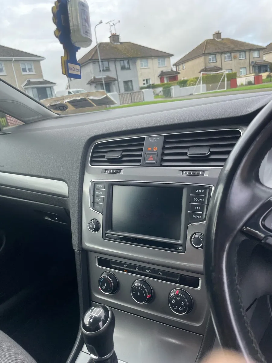 Car - Image 3