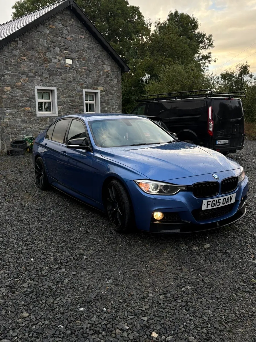 BMW 330d - Image 2