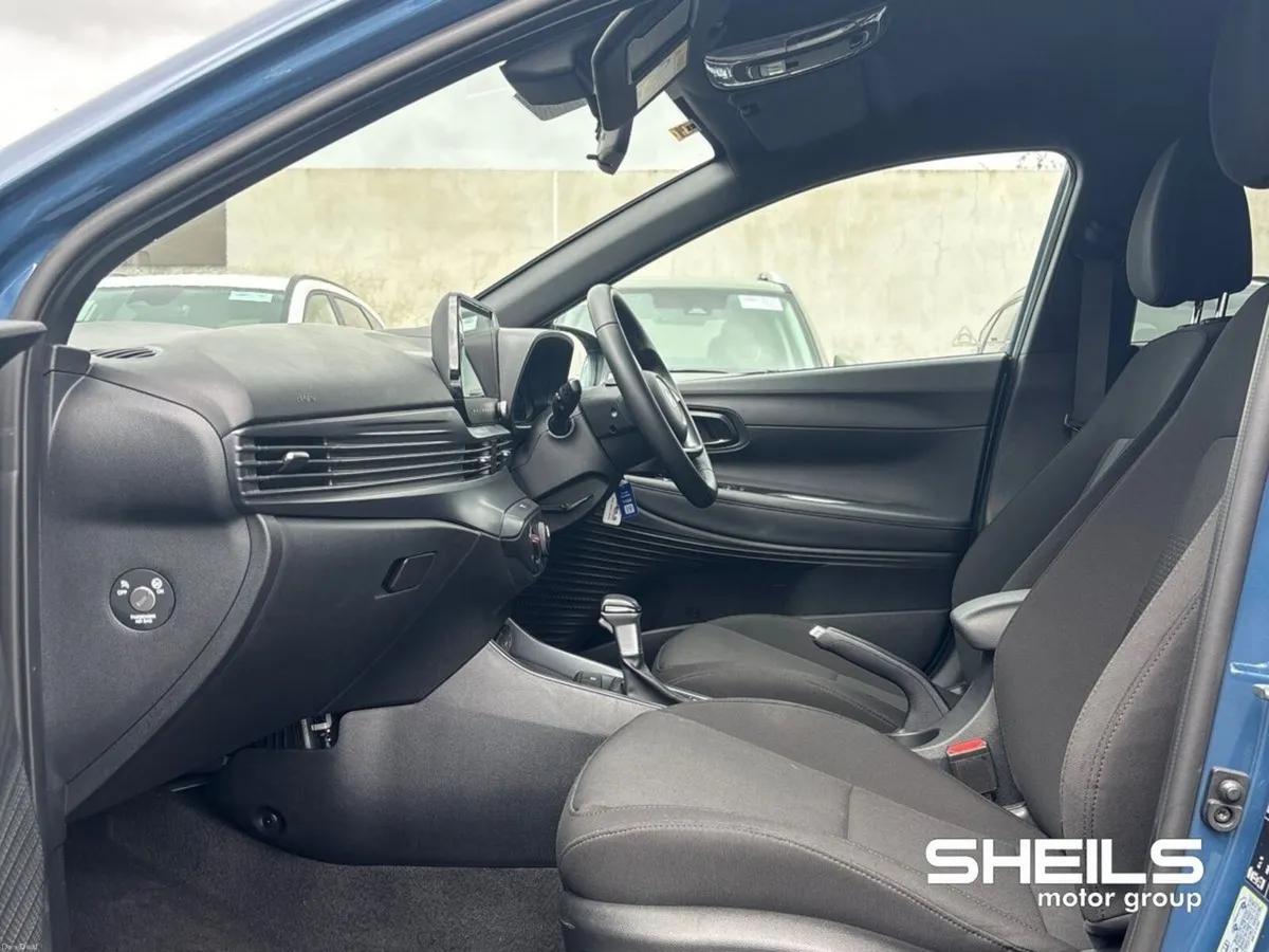 Hyundai i20 Deluxe Plus Auto - Image 5