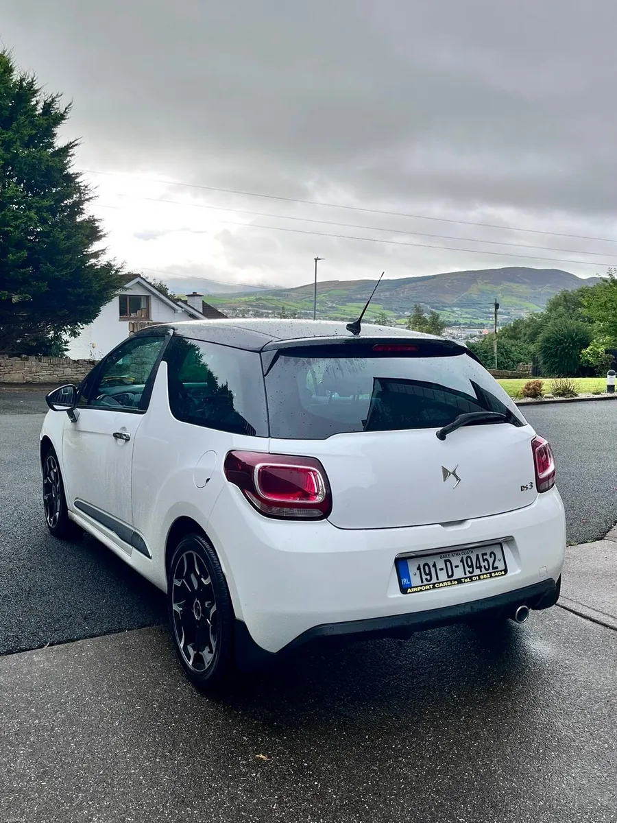 Car - Image 3
