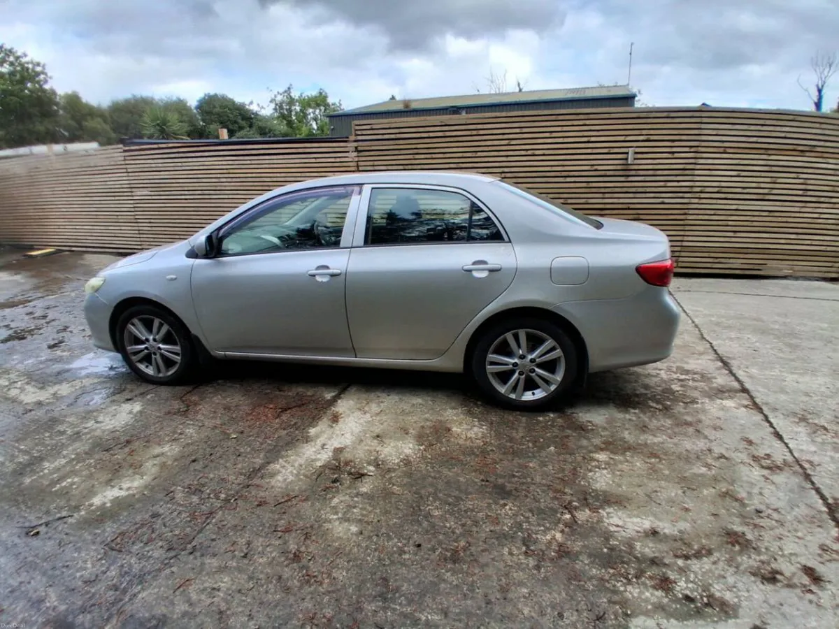 Toyota Corolla 2009 - Image 3