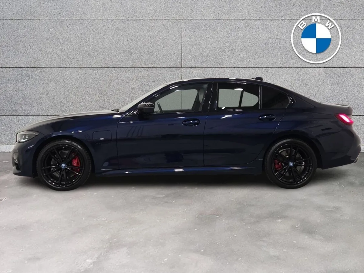 BMW 3-Series 330e M Sport Pro Edition - Image 3