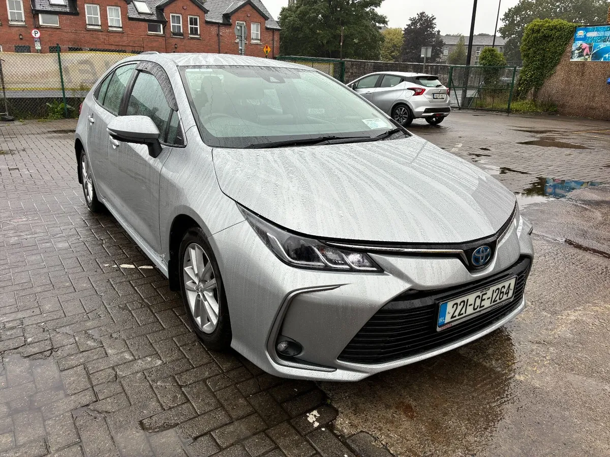 Toyota Corolla 2022 1.8Petrol Hybrid AUTO - Image 6