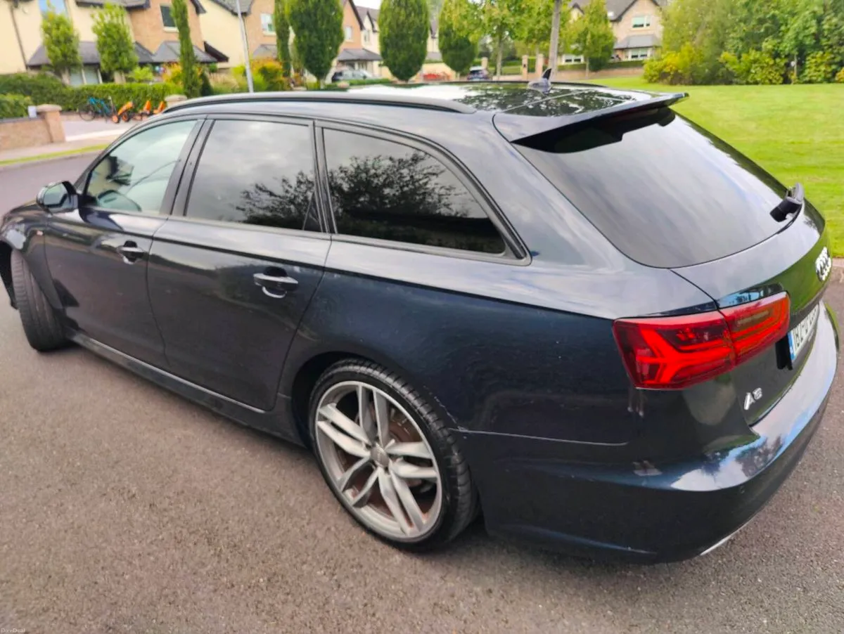 Audi A6 Avant Black Edition s-line - Image 5