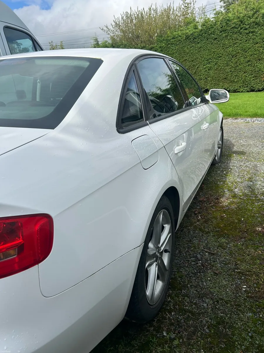 Audi A4 Technik 2.0L TDI White - Image 5