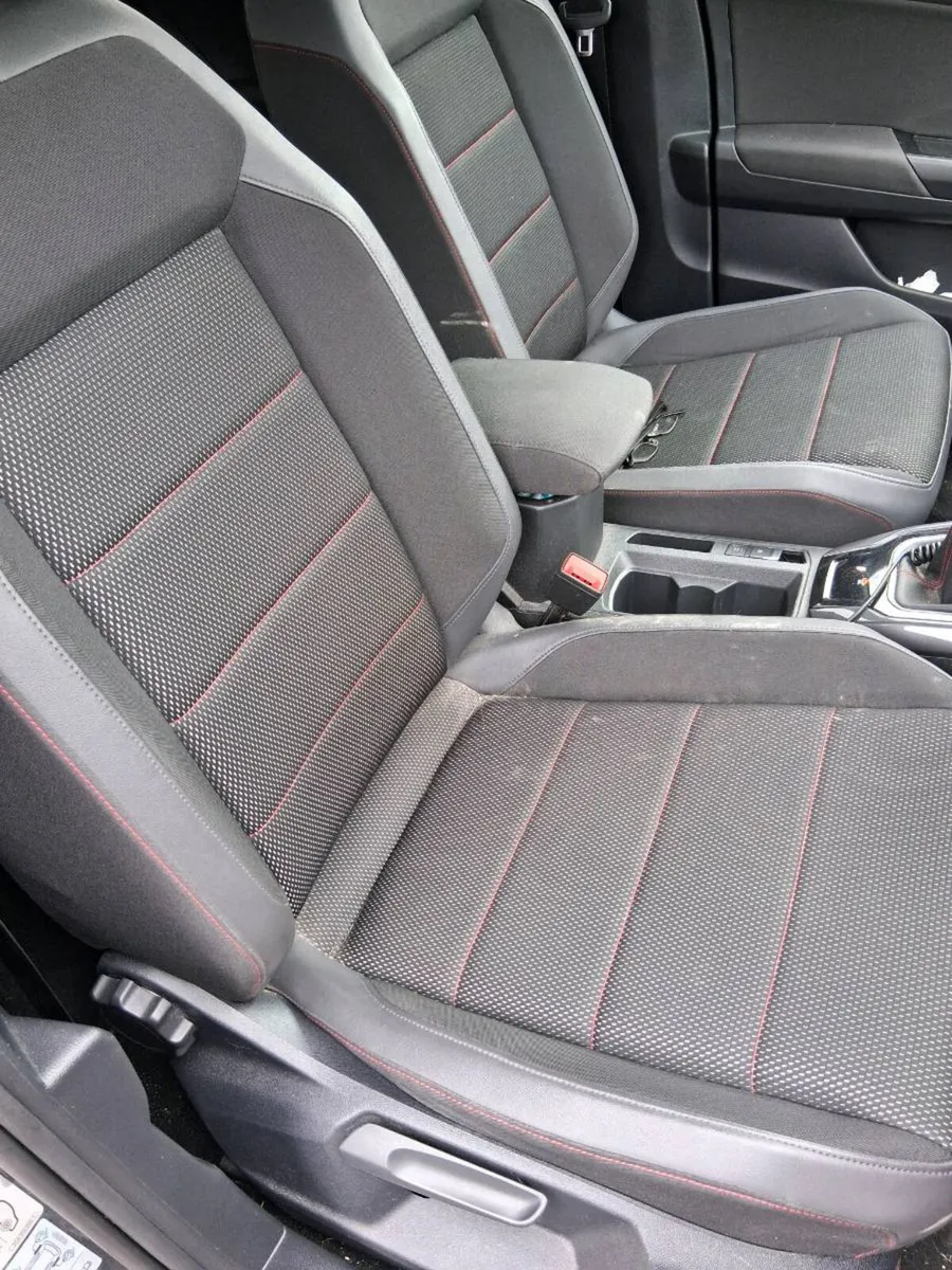 Car - Image 2