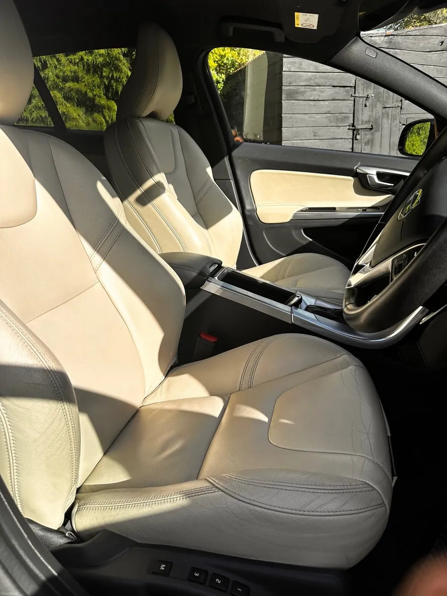Volvo V60 2017 - Image 4