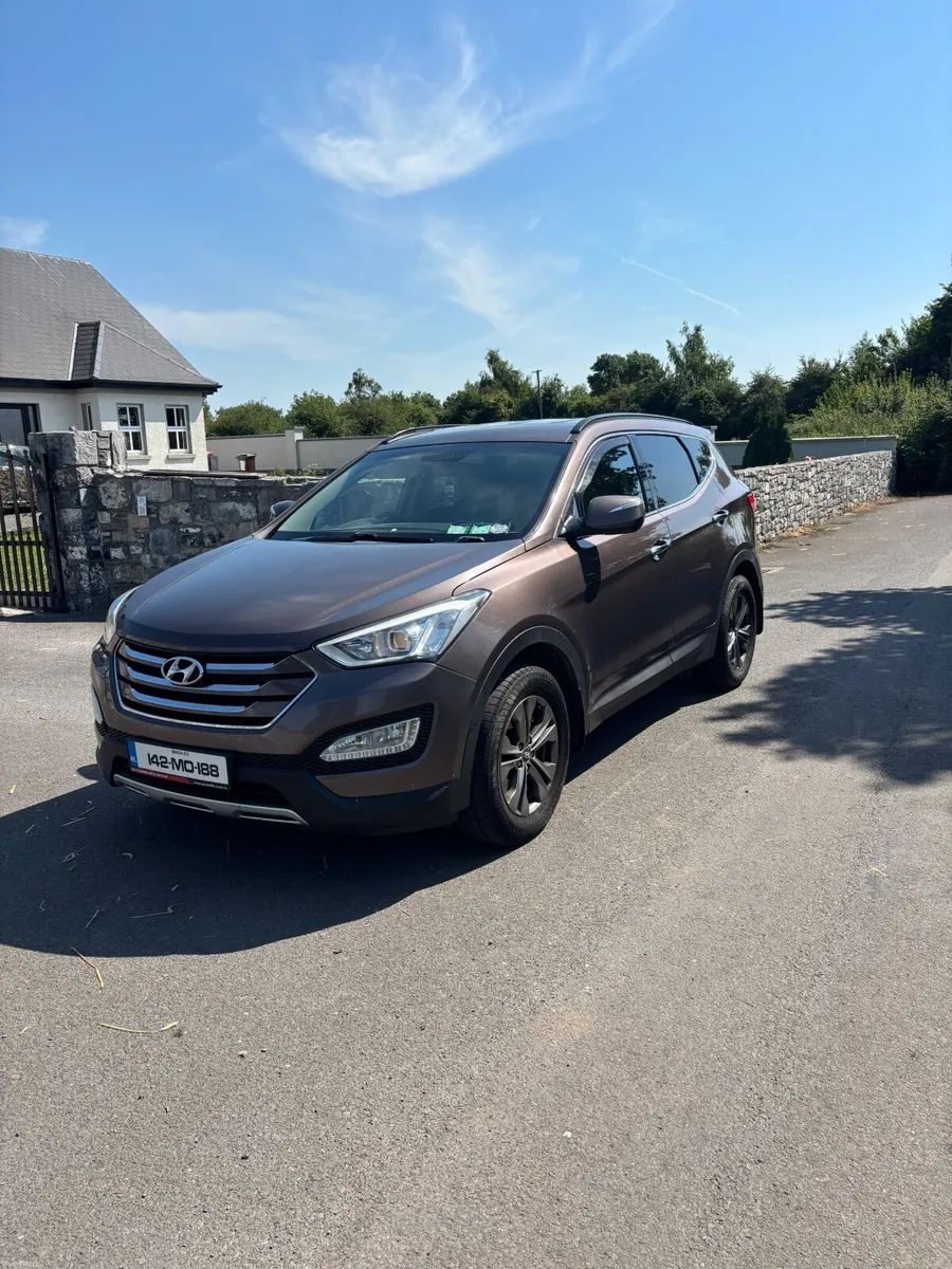 Hyundai Santa Fe 2014 - Image 2