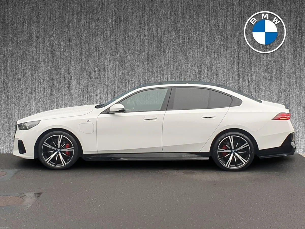 BMW 5-Series 530e M Sport Pro Saloon - Image 3
