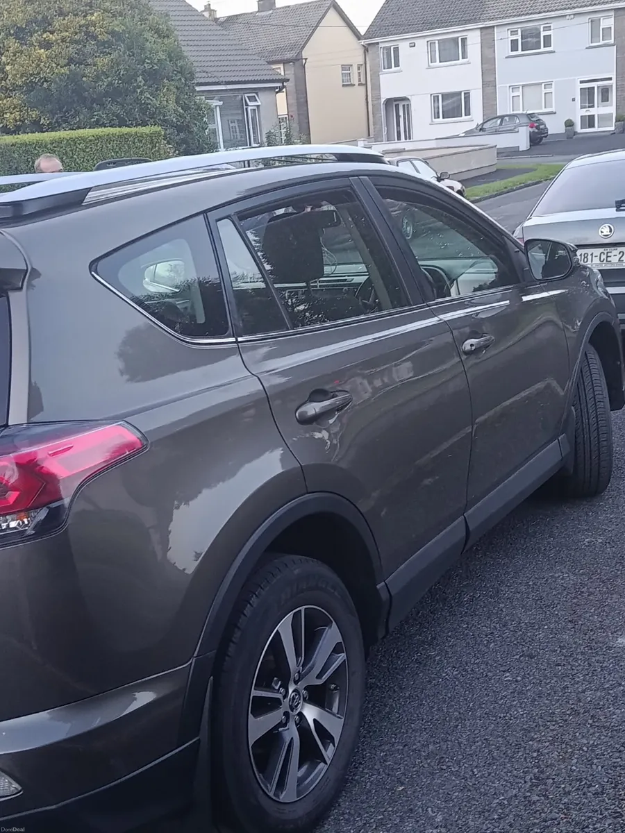 Toyota RAV4 2016 - Image 3