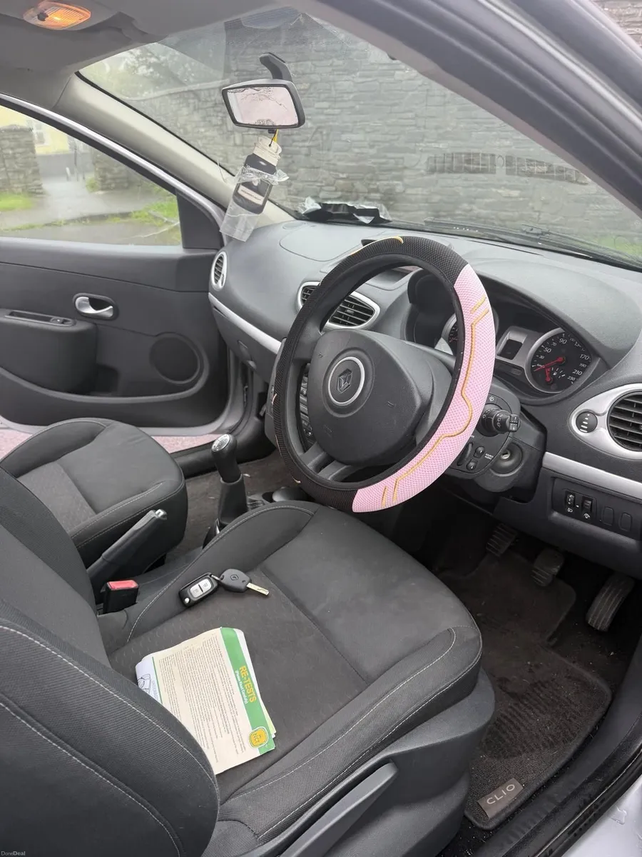 Renault Clio 2010 - Image 5