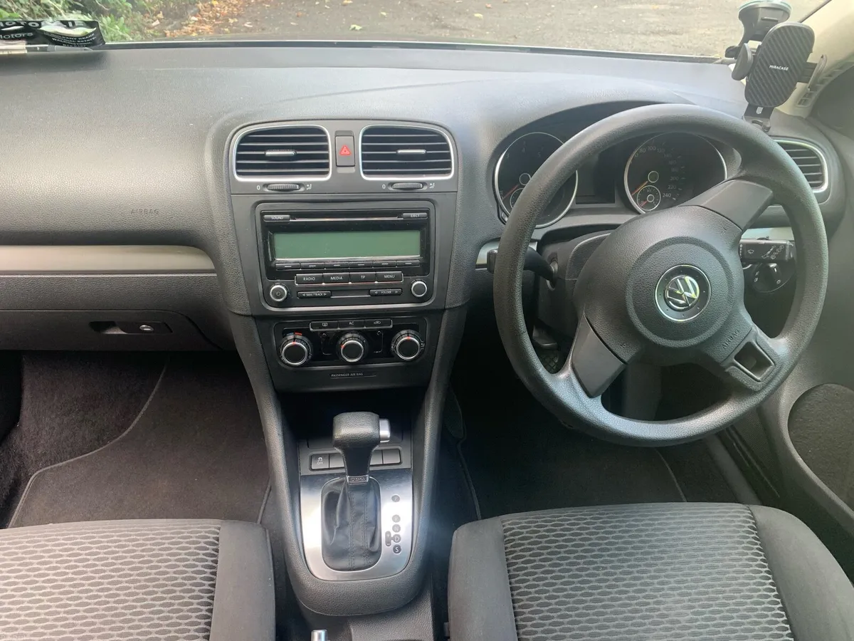 Volkswagen Golf 2010 - Image 3