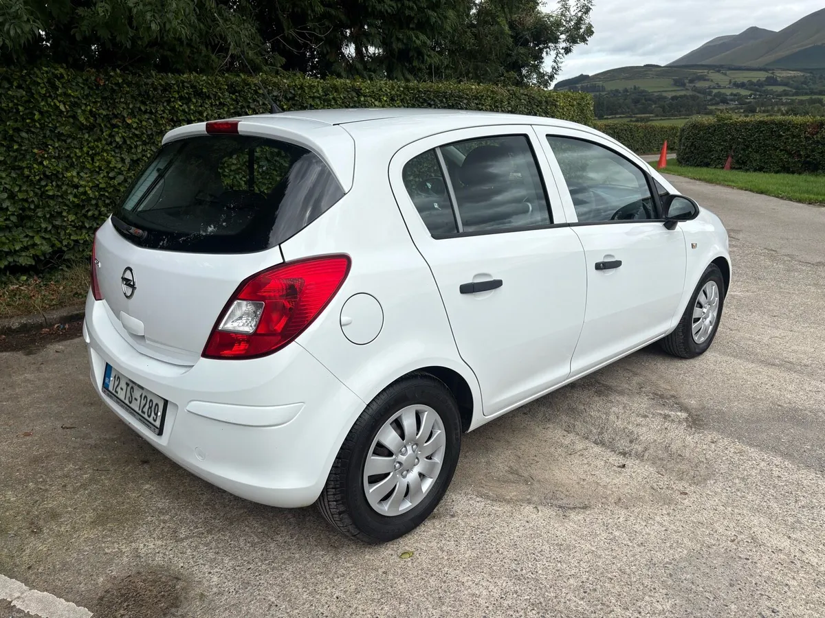 12 Opel Corsa - Image 6
