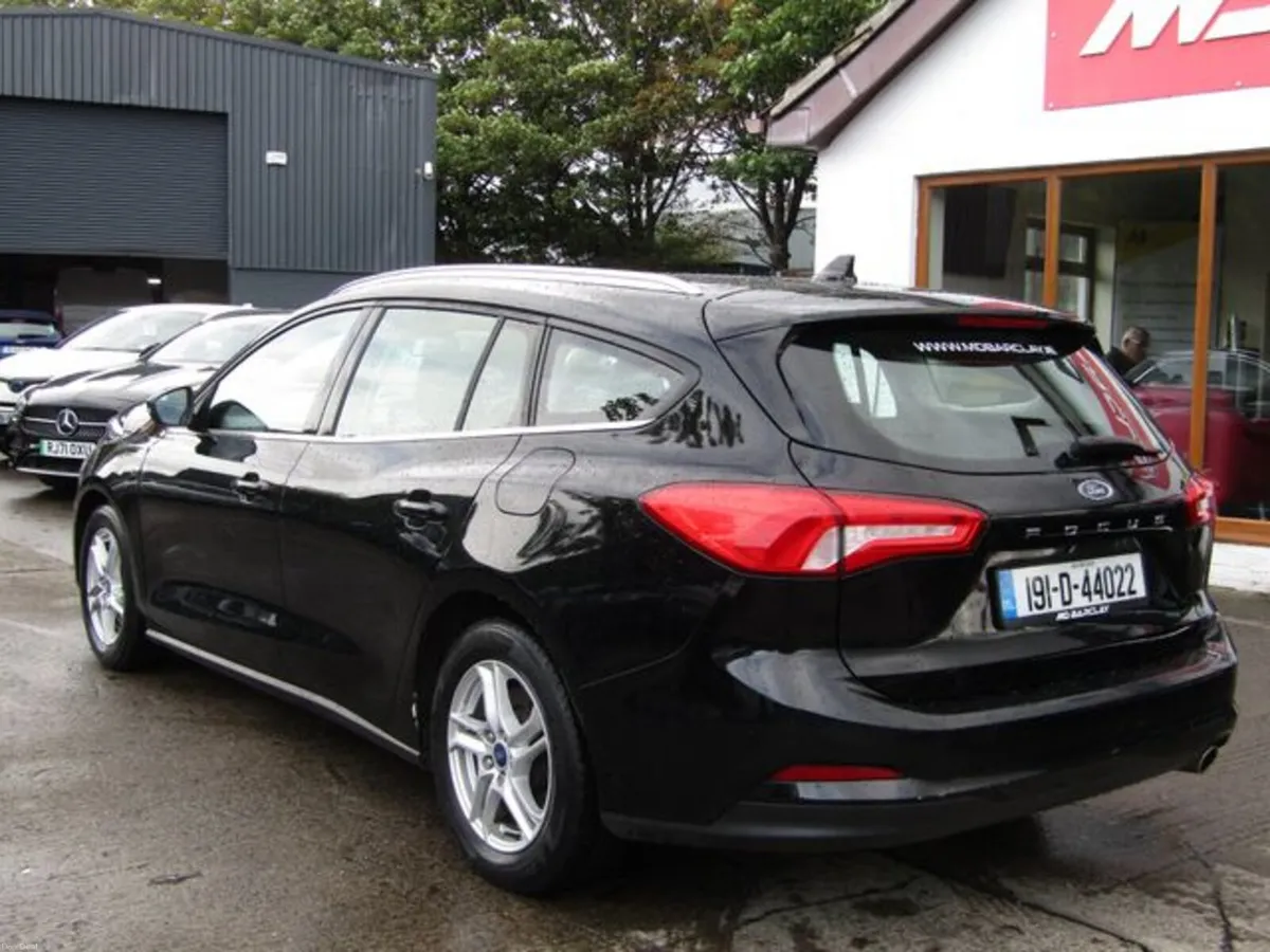 Ford Focus Zetec 1.5 TDCI 120PS 6SP 4DR - Image 6