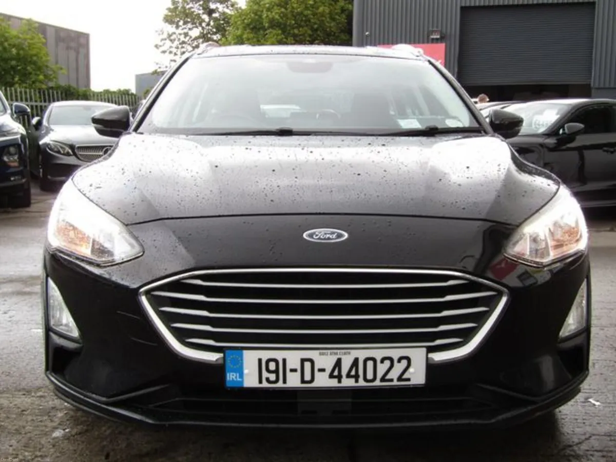 Ford Focus Zetec 1.5 TDCI 120PS 6SP 4DR - Image 2