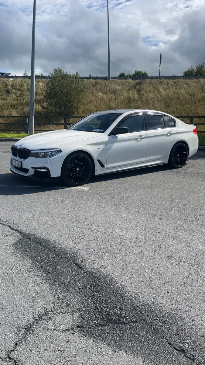BMW 5-Series 2017 - Image 3