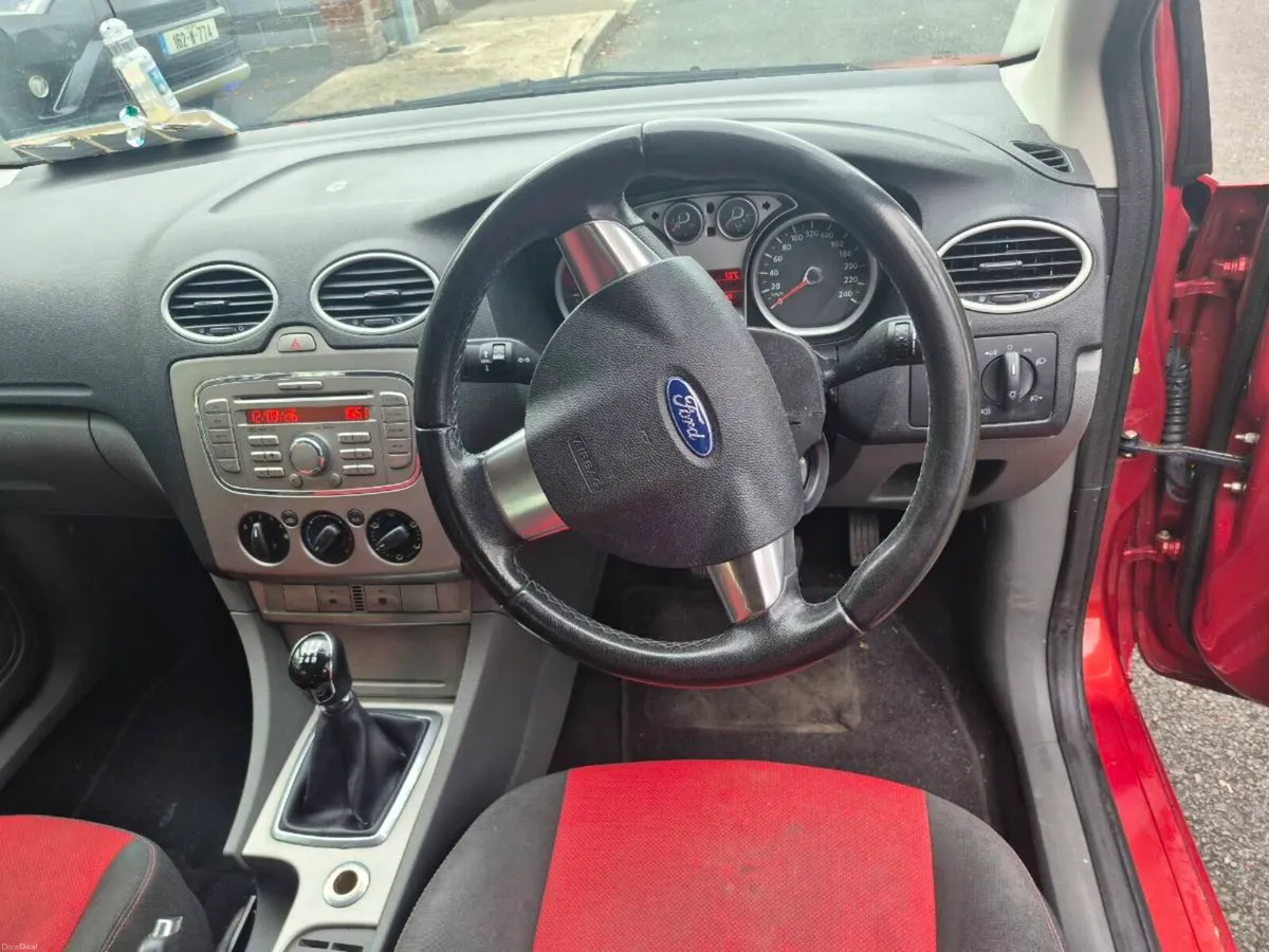 Ford Focus - Image 6